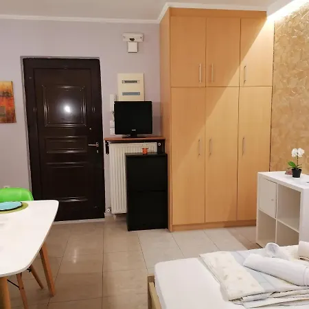 1-sea View Studio For 2 In The Centre!